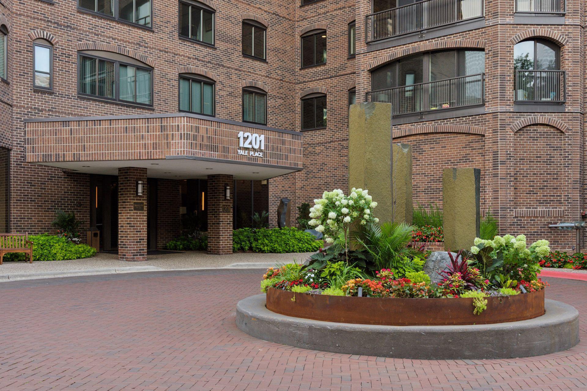 1201 Yale Place, Unit 2009 Minneapolis, MN 55403 - Photo 73 of 124