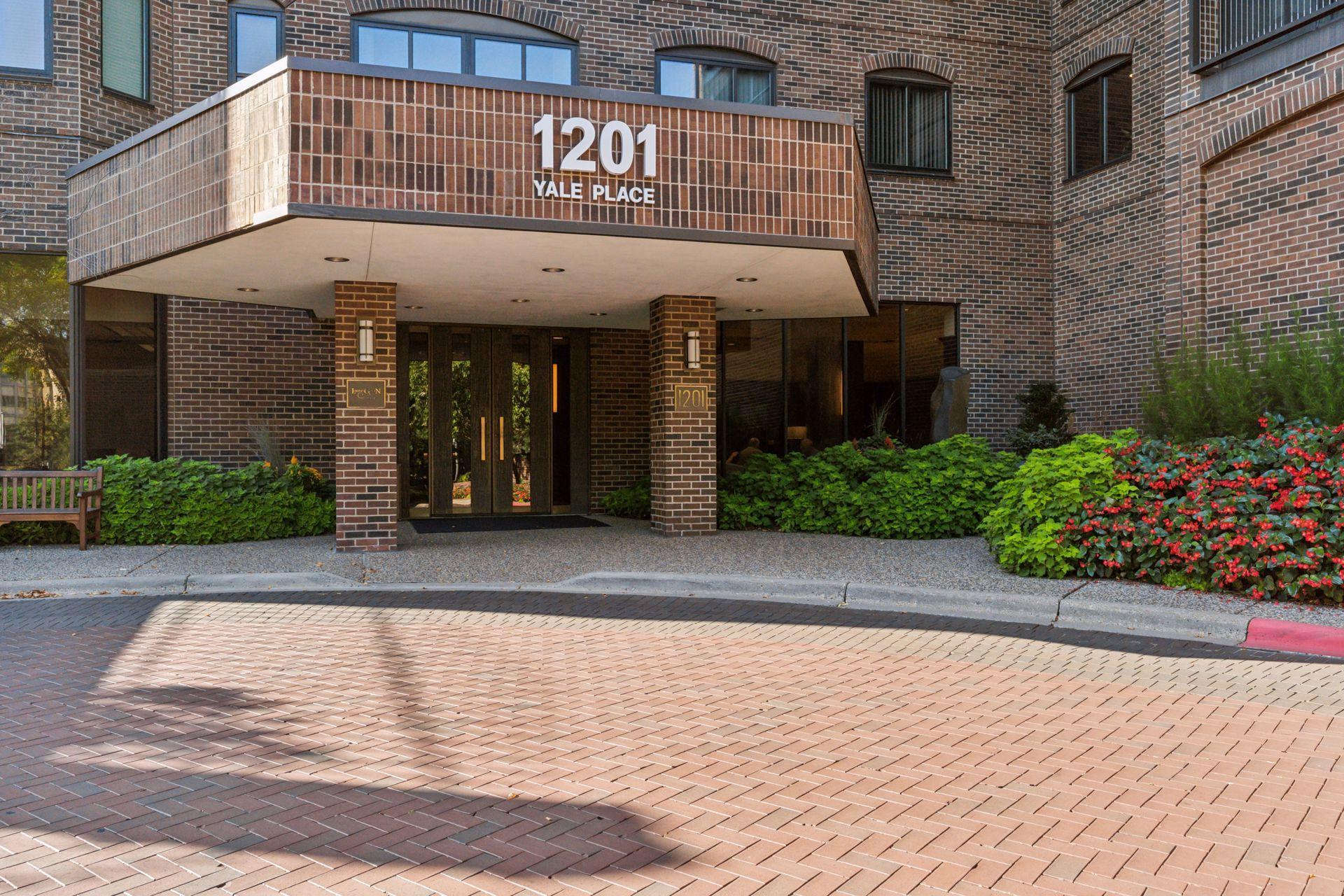 1201 Yale Place, Unit 2009 Minneapolis, MN 55403 - Photo 76 of 124