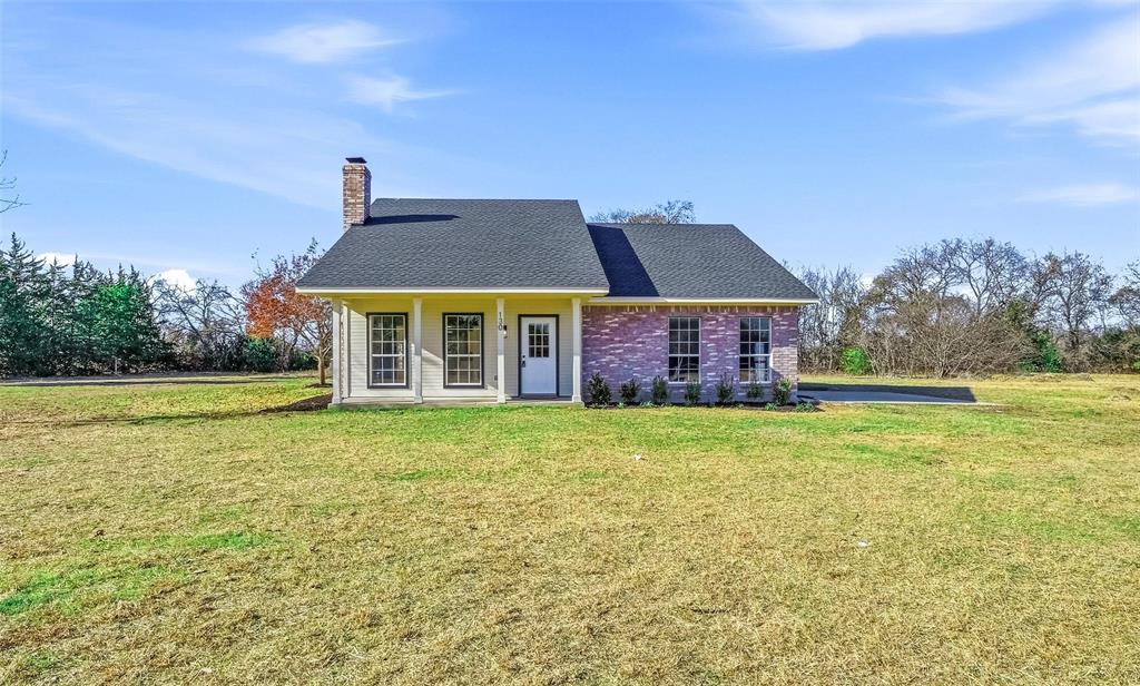 130 Spring Lake Circle Waxahachie, TX 75167 - Photo 1 of 27