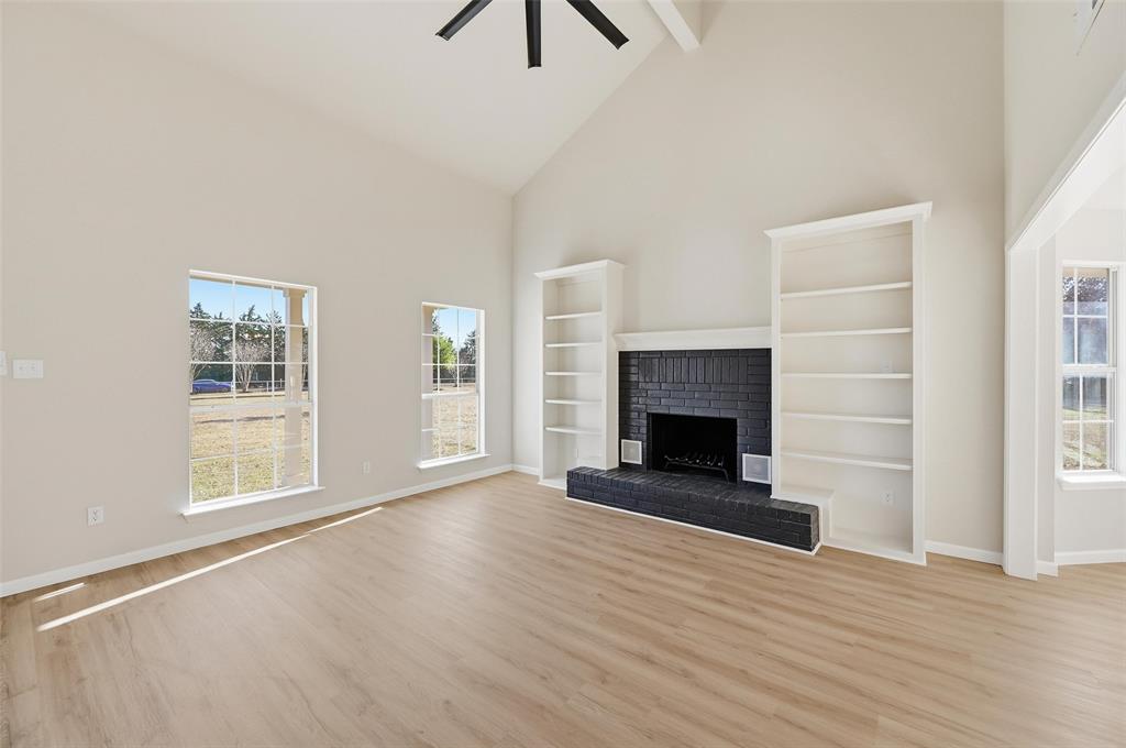 130 Spring Lake Circle Waxahachie, TX 75167 - Photo 6 of 27