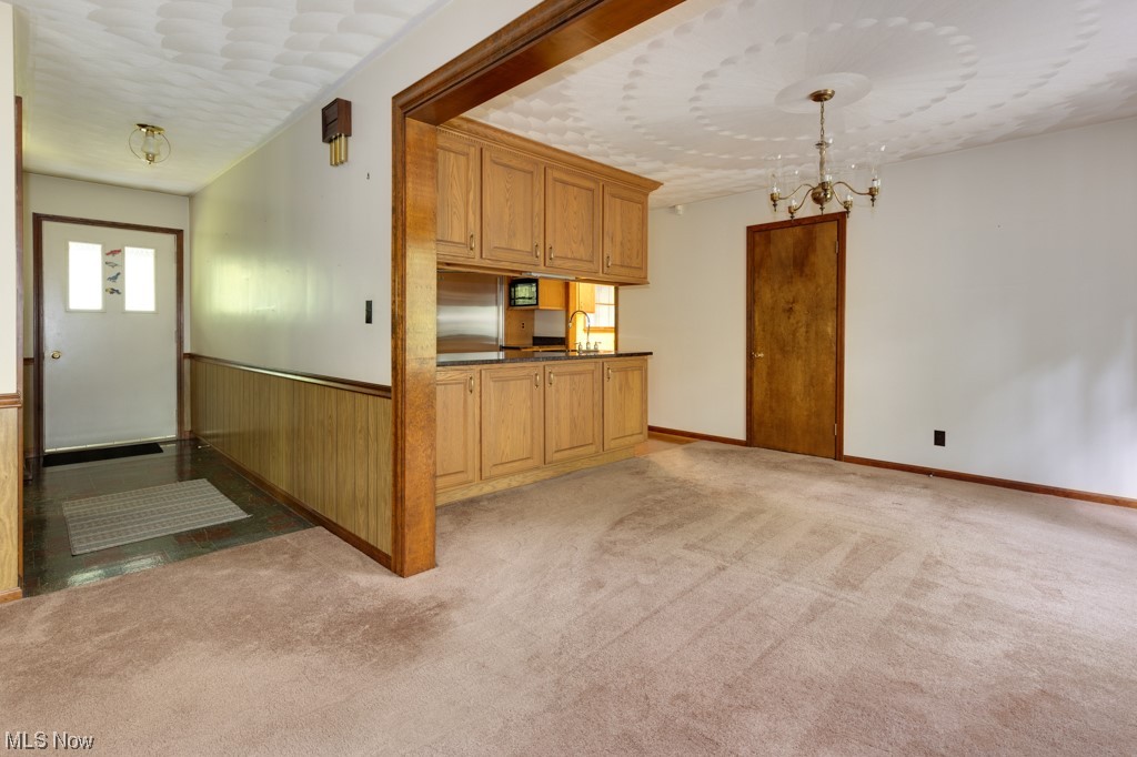 4616 Alliance Road Ravenna, OH 44266 - Photo 6 of 28 Dining/Kitchen Area
