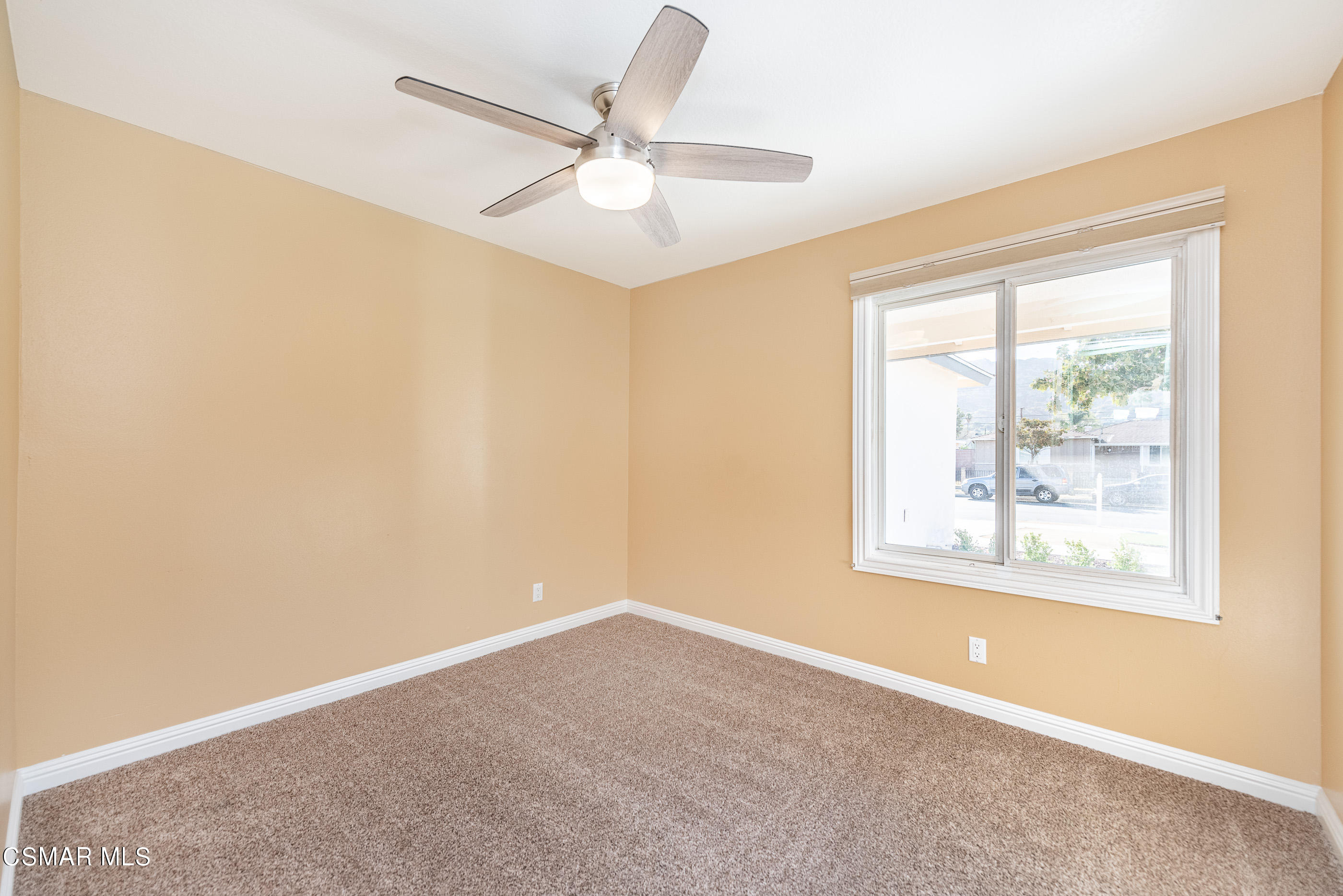 6217 Hope Street Simi Valley, CA 93063 - Photo 15 of 27 6217 Hope St Simi Valley-15