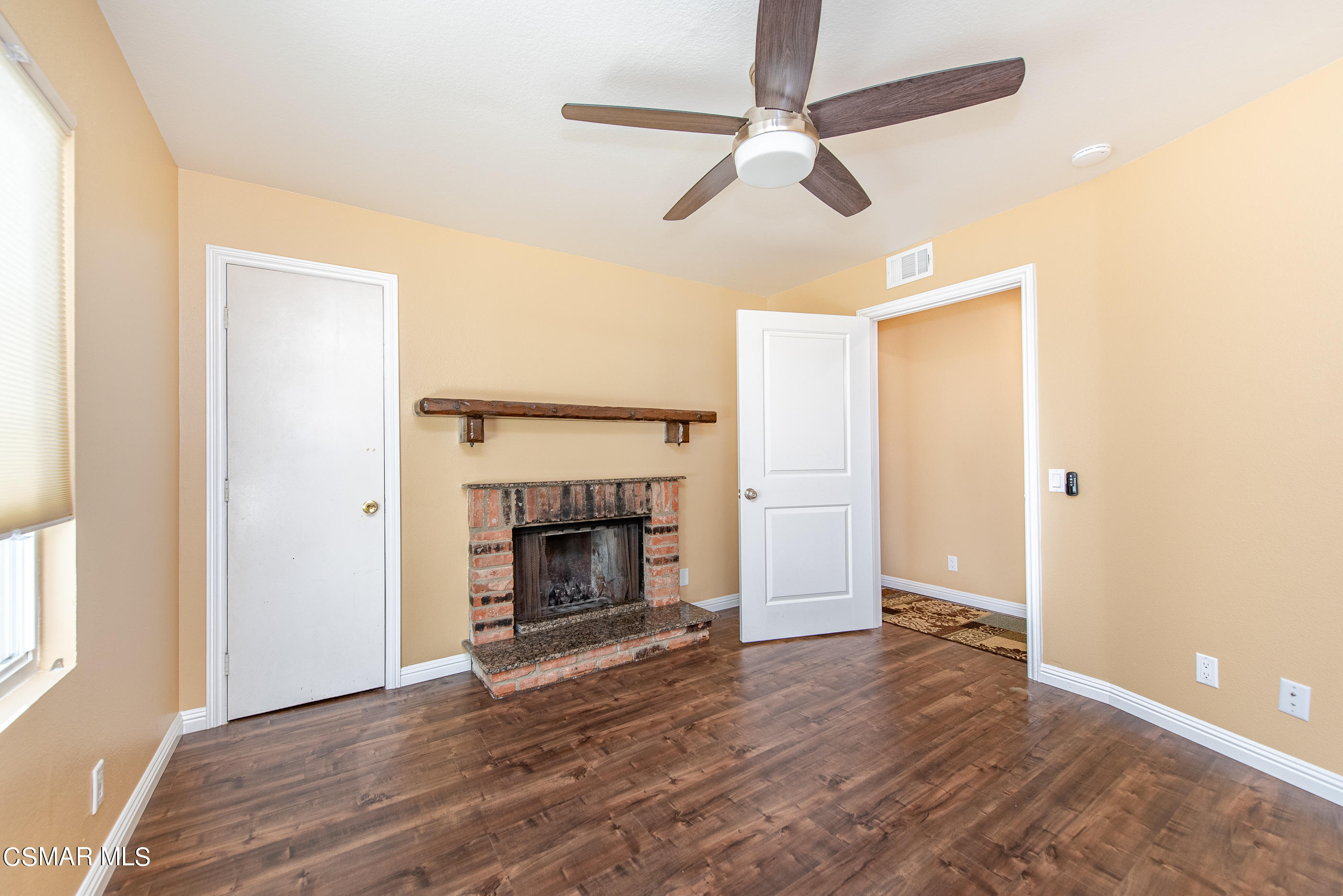 6217 Hope Street Simi Valley, CA 93063 - Photo 19 of 27 6217 Hope St Simi Valley-18