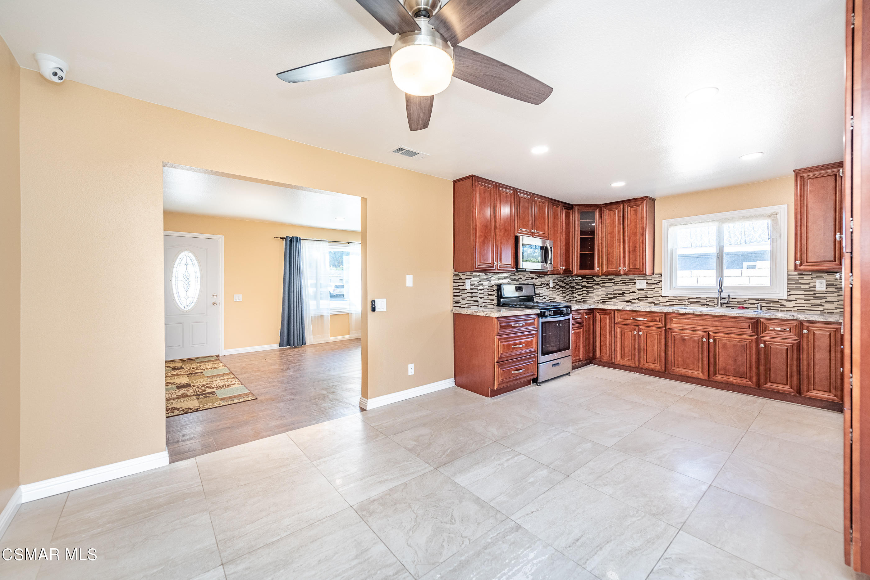 6217 Hope Street Simi Valley, CA 93063 - Photo 7 of 27 6217 Hope St Simi Valley-10