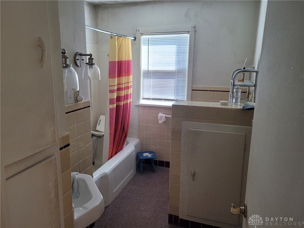 2402 John Glenn Road Dayton, OH 45420 - Photo 7 of 11