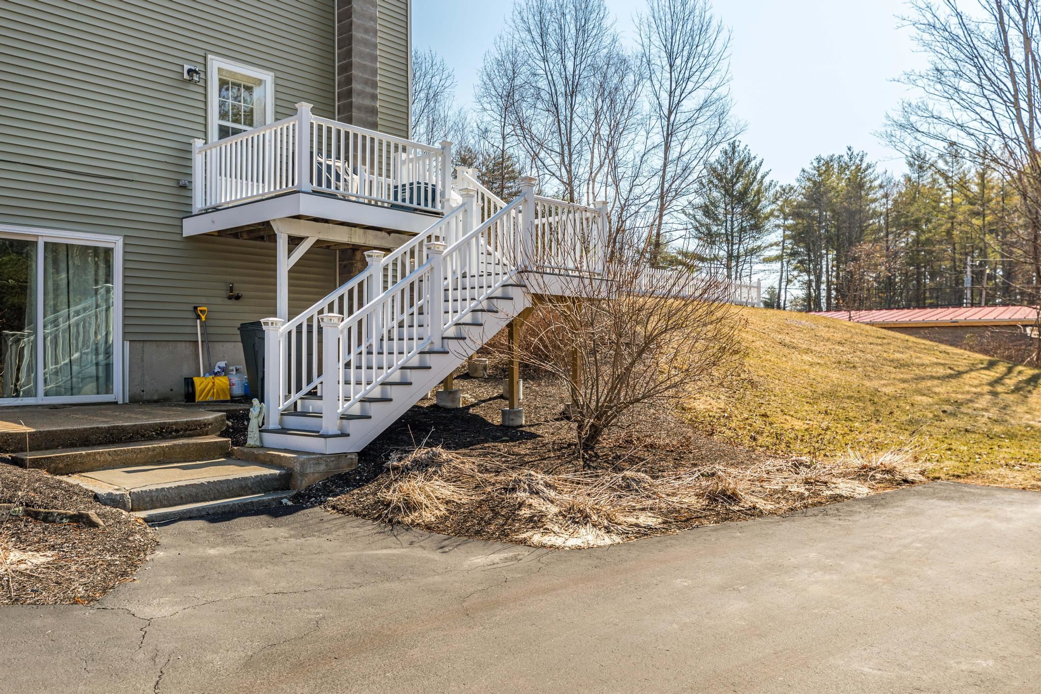 24 Old State Road Epping, NH 03042 - Photo 18 of 39