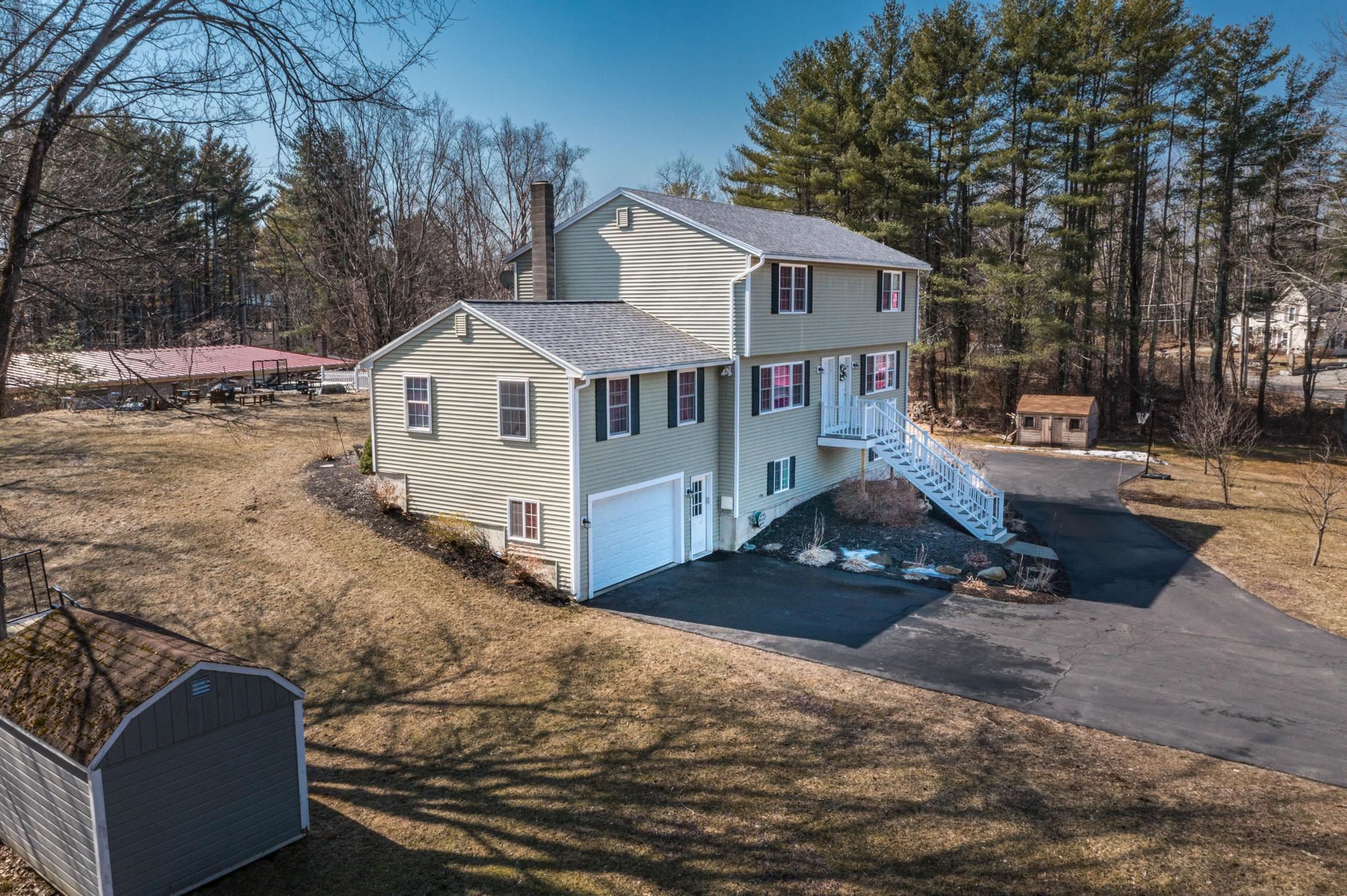 24 Old State Road Epping, NH 03042 - Photo 2 of 39
