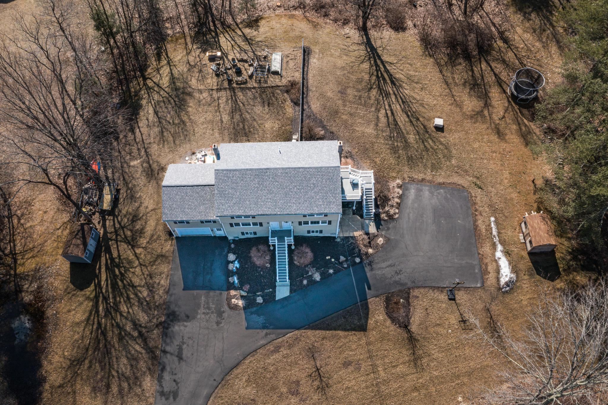 24 Old State Road Epping, NH 03042 - Photo 4 of 39