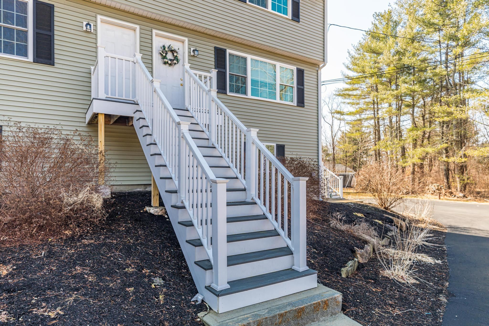 24 Old State Road Epping, NH 03042 - Photo 6 of 39