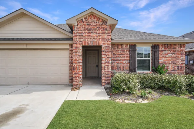 $283,999 | 2407 Divot Lane, Navasota, TX 77868
