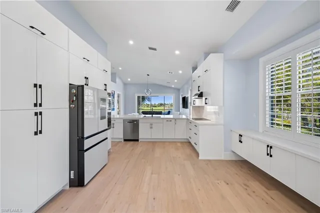 $1,175,000 | 3099 Lancaster Drive, Unit 704, Naples, FL 34105