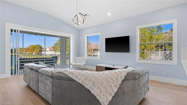 $1,175,000 | 3099 Lancaster Drive, Unit 704, Naples, FL 34105