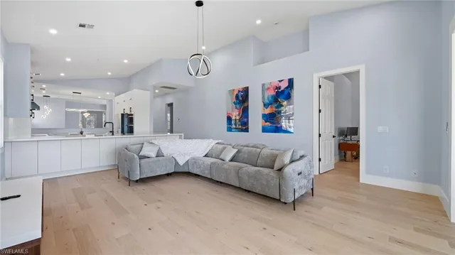 $1,175,000 | 3099 Lancaster Drive, Unit 704, Naples, FL 34105