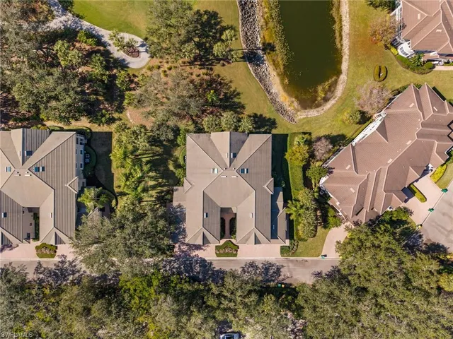 $1,175,000 | 3099 Lancaster Drive, Unit 704, Naples, FL 34105