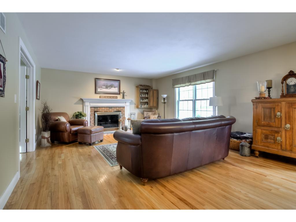 157 Middle Road Brentwood, NH 03833 - Photo 7 of 36 Gallery Image 7