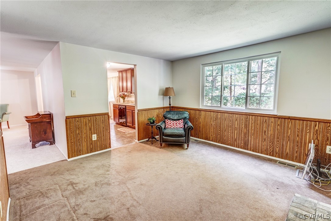 10411 Antwerp Road North Chesterfield, VA 23235 - Photo 16 of 36 Family Room