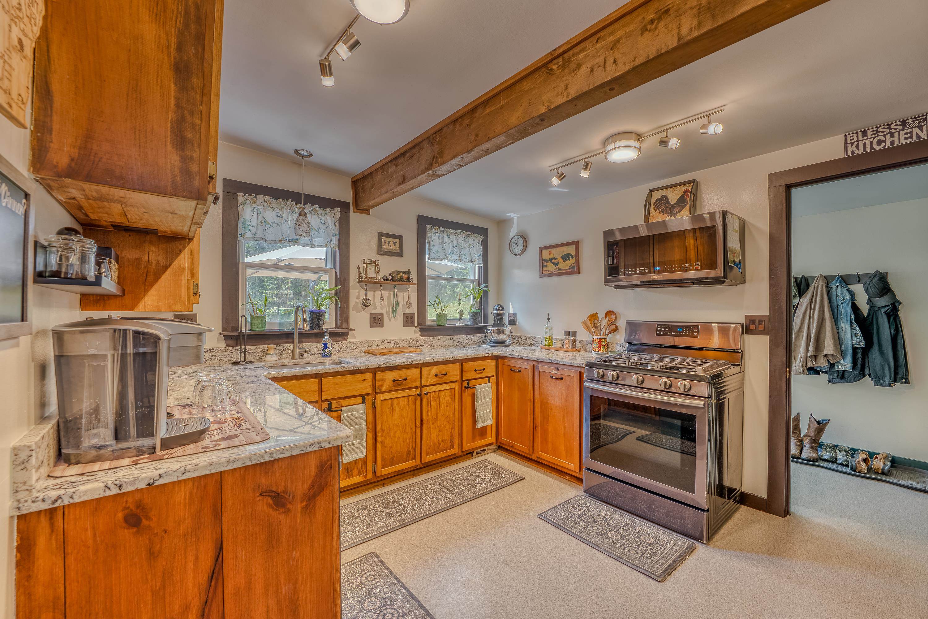 158 Quebec Road Lyman, NH 03585 - Photo 6 of 28