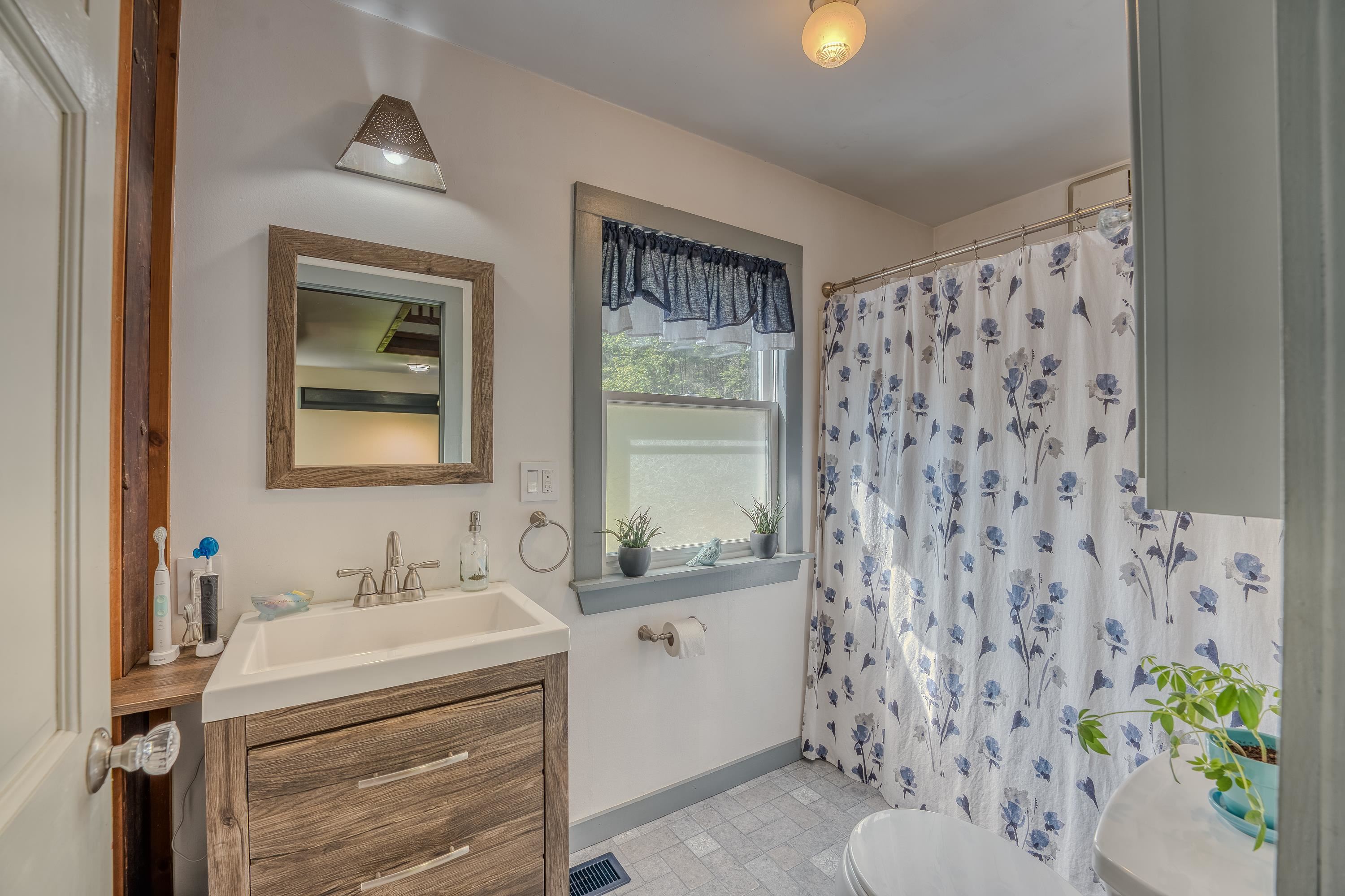 158 Quebec Road Lyman, NH 03585 - Photo 10 of 28