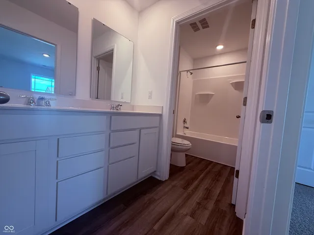 $313,900 | 11320 North Greenthread Drive, Jamestown, IN 46147