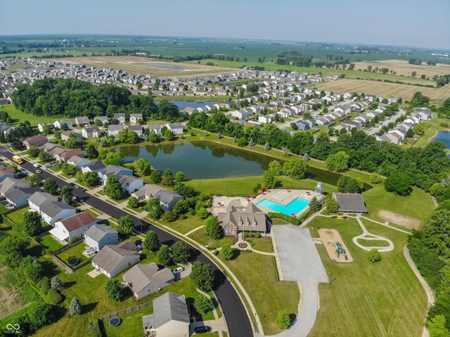 $313,900 | 11320 North Greenthread Drive, Jamestown, IN 46147