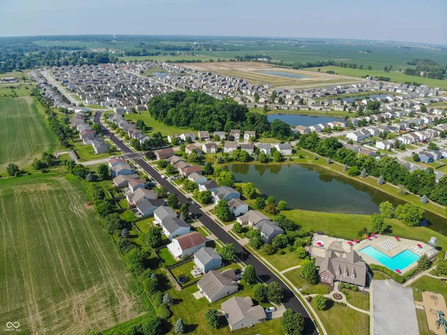 $313,900 | 11320 North Greenthread Drive, Jamestown, IN 46147