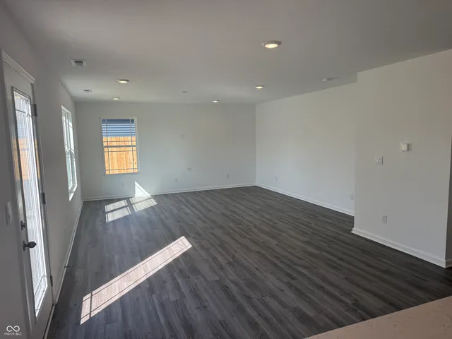 $313,900 | 11320 North Greenthread Drive, Jamestown, IN 46147