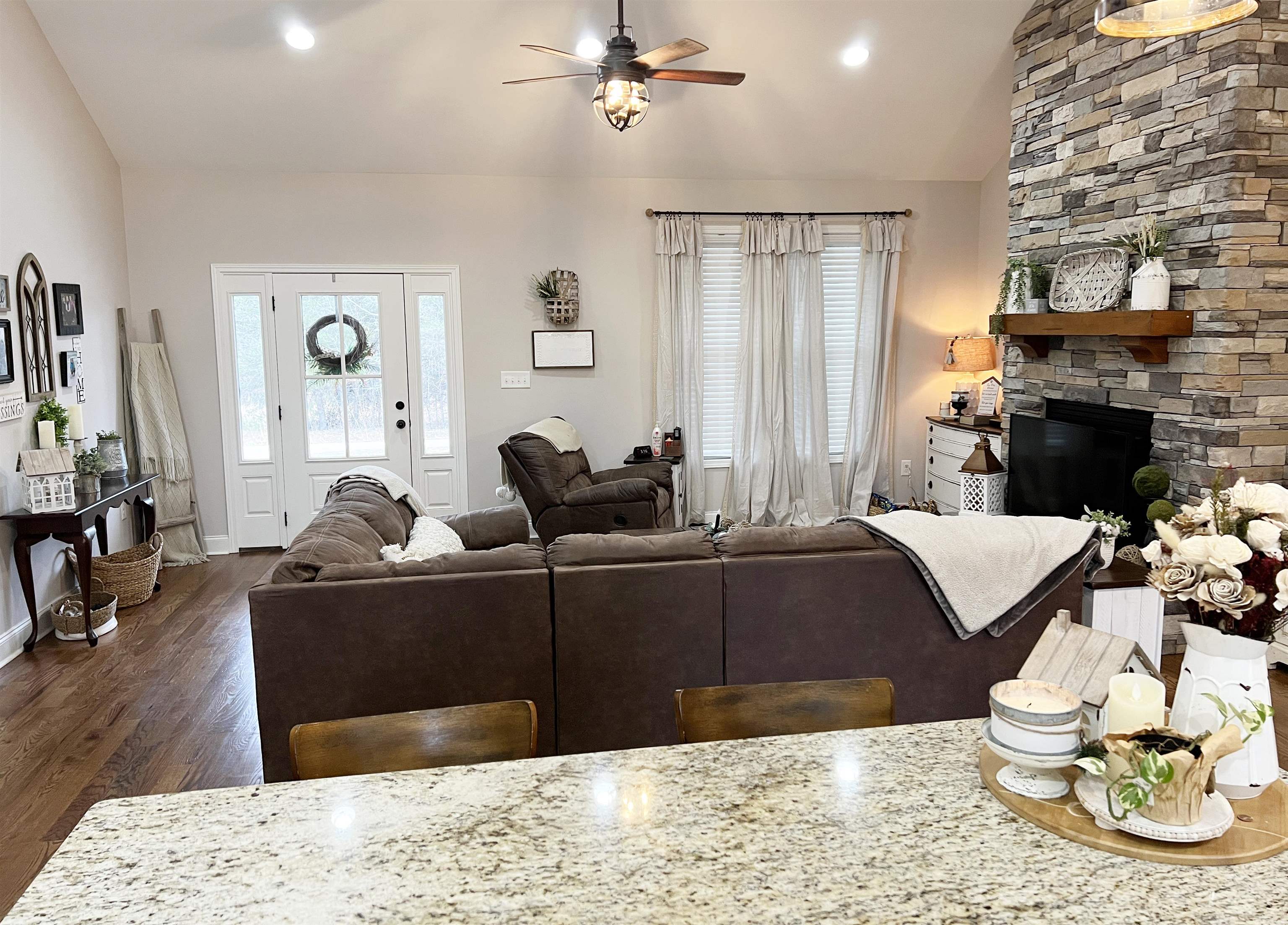 1070 Spivey Creek Road Landrum, SC 29356 - Photo 4 of 20 Gallery Image 4