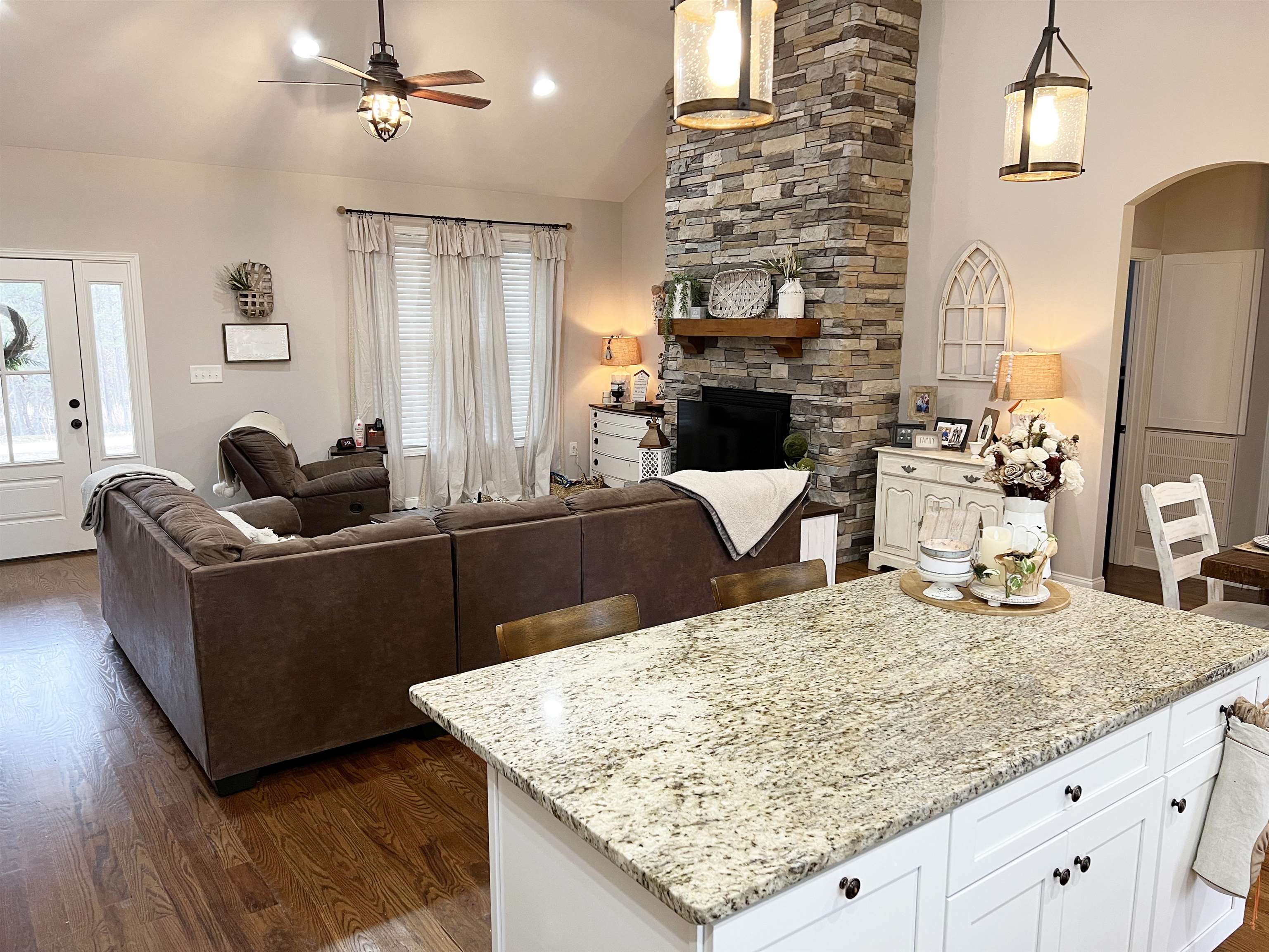 1070 Spivey Creek Road Landrum, SC 29356 - Photo 5 of 20 Gallery Image 5