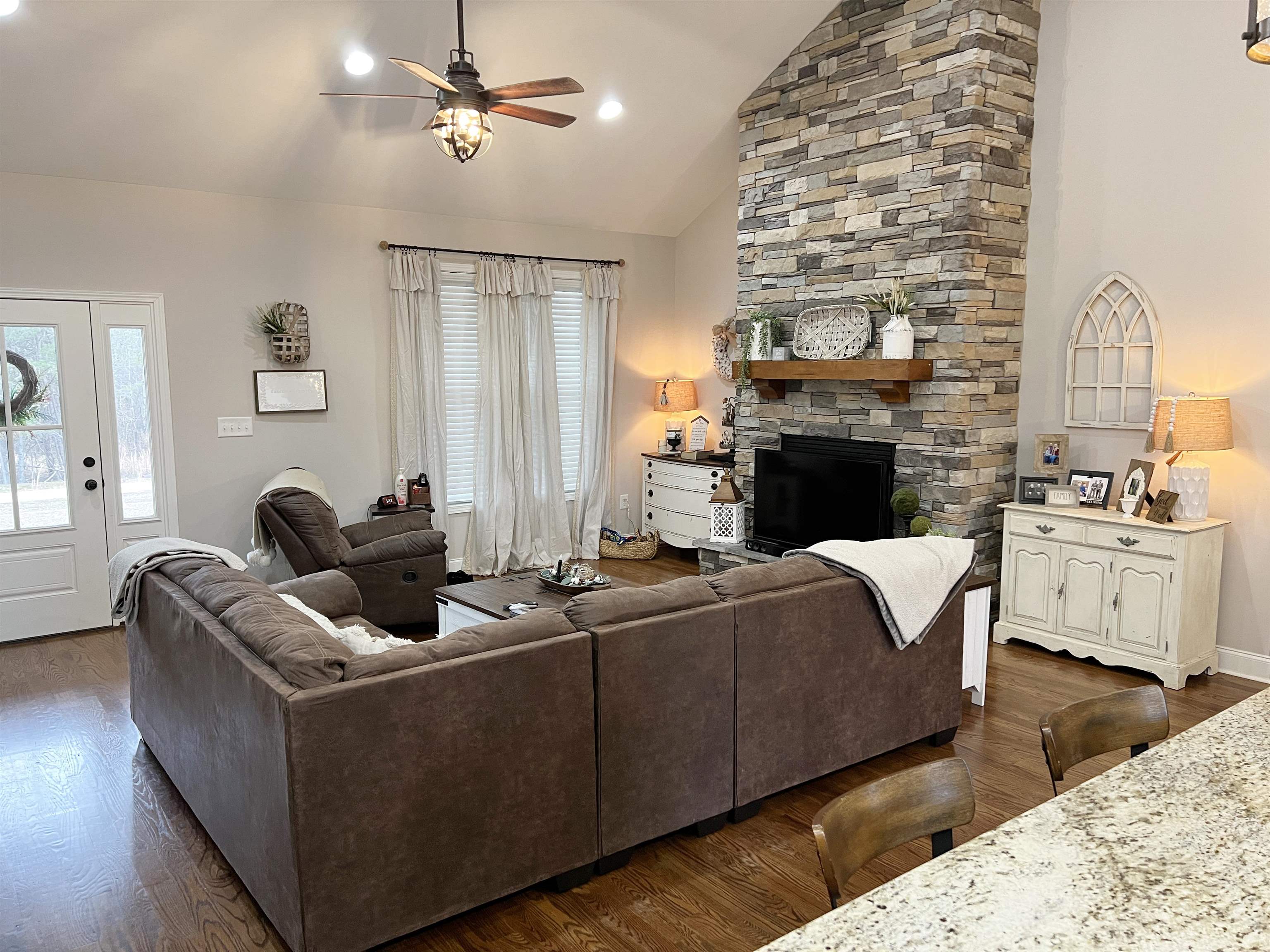1070 Spivey Creek Road Landrum, SC 29356 - Photo 7 of 20 Gallery Image 7