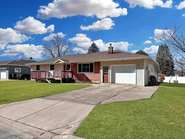 $269,000 | 137 Pedretti Parkway, Prairie du Chien, WI 53821