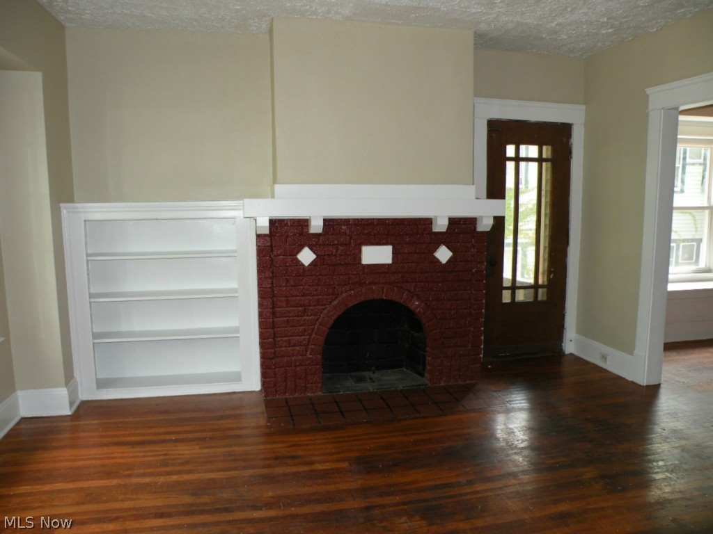 1656 Eddington Road Cleveland, OH 44118 - Photo 3 of 16