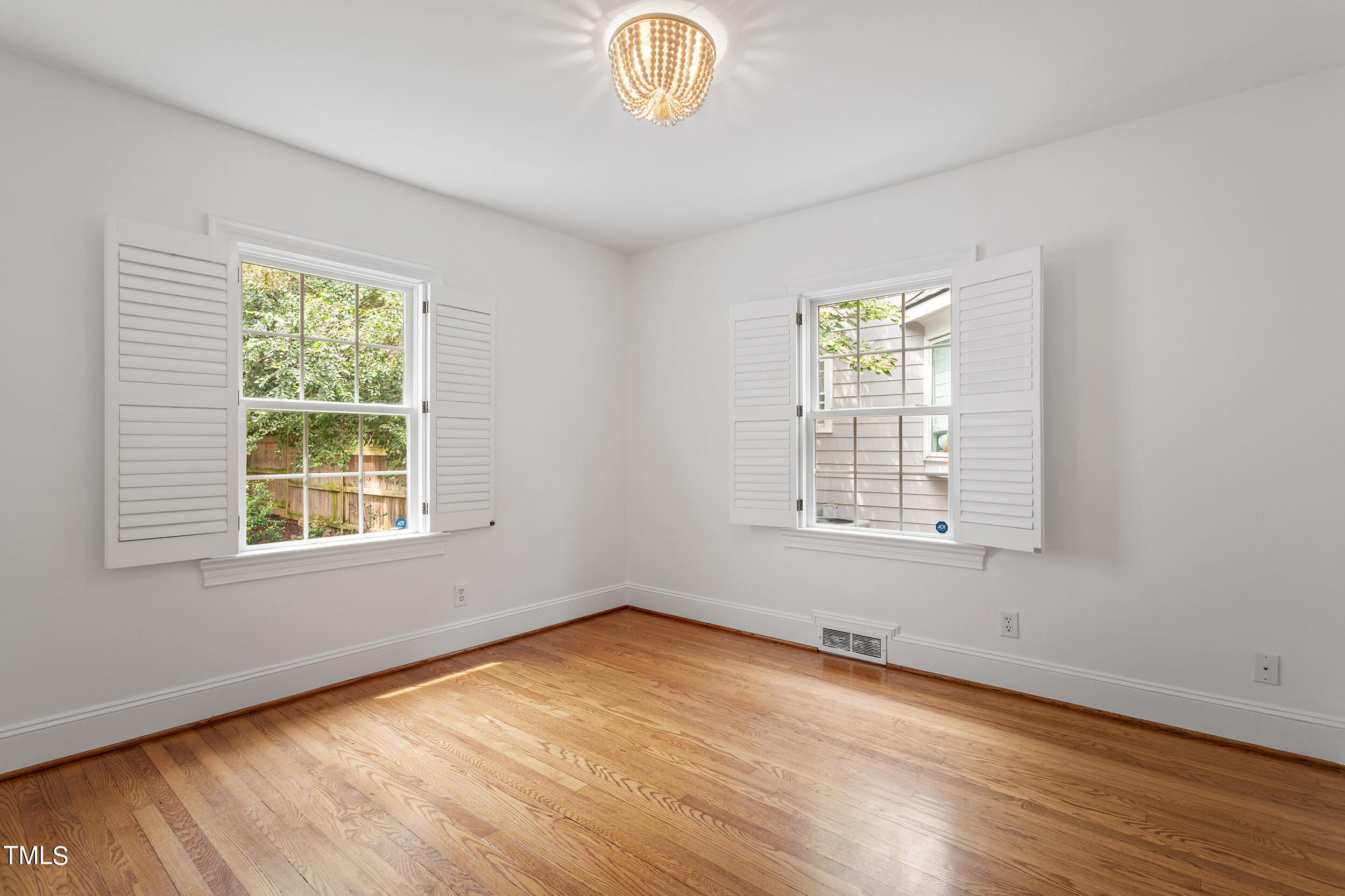 2715 Van Dyke Avenue Raleigh, NC 27607 - Photo 28 of 40 39 Van Dyke Bed2