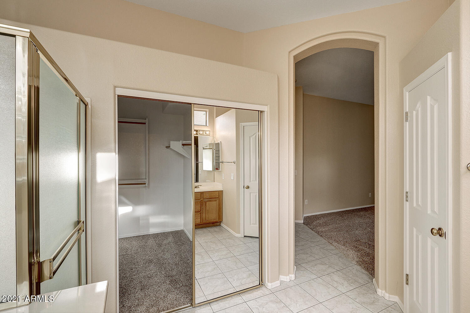 4375 East Briles Road Phoenix, AZ 85050 - Photo 19 of 29 Main Bathroom
