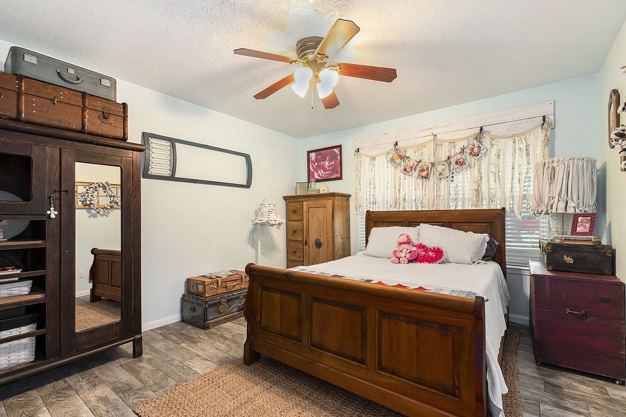 7363 County Line Road Willis, TX 77378 - Photo 14 of 34 Guest Bedroom with views of the front of the house.