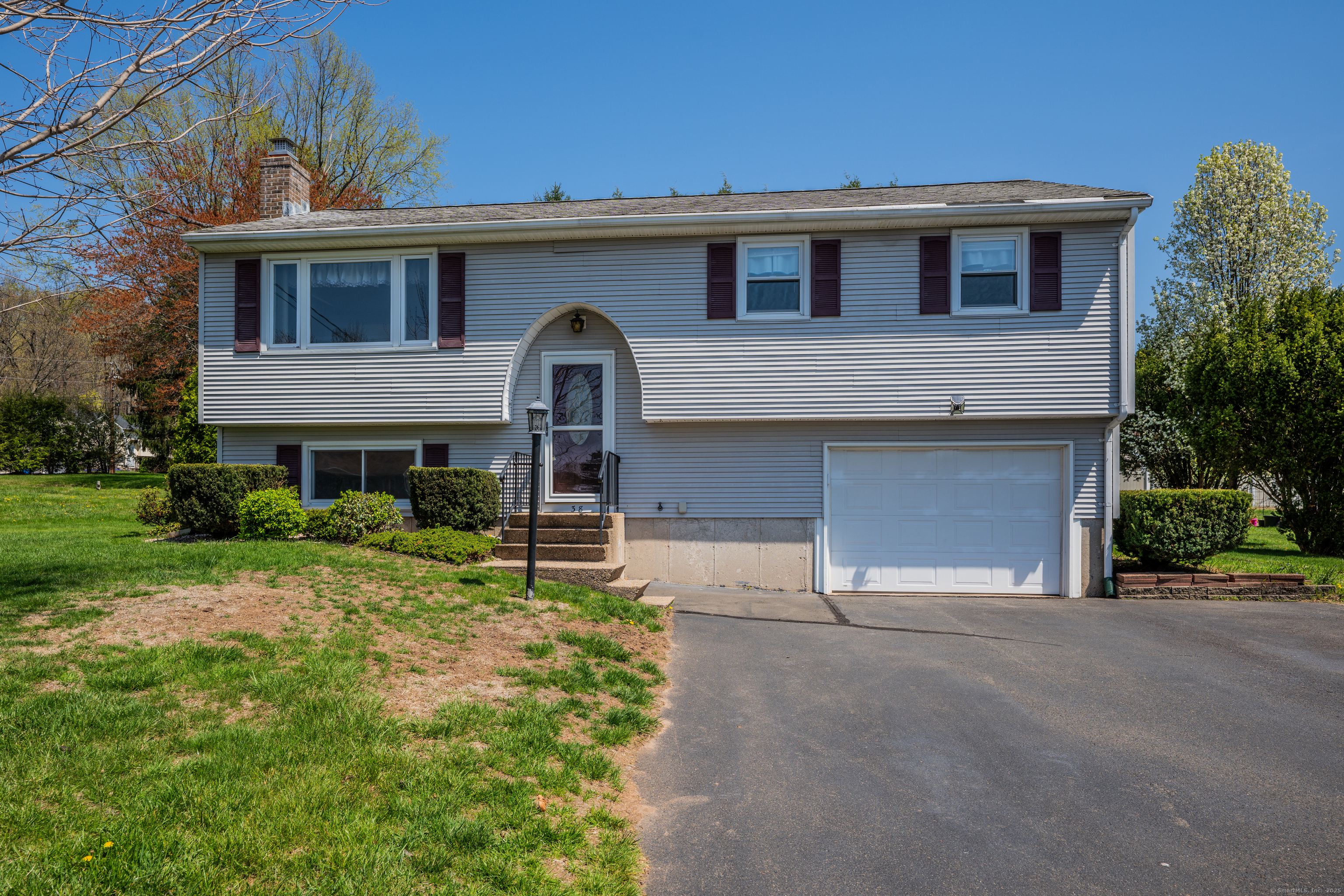 38 Seminary Street Bristol, CT 06010 - Photo 1 of 1 Gallery Image 1