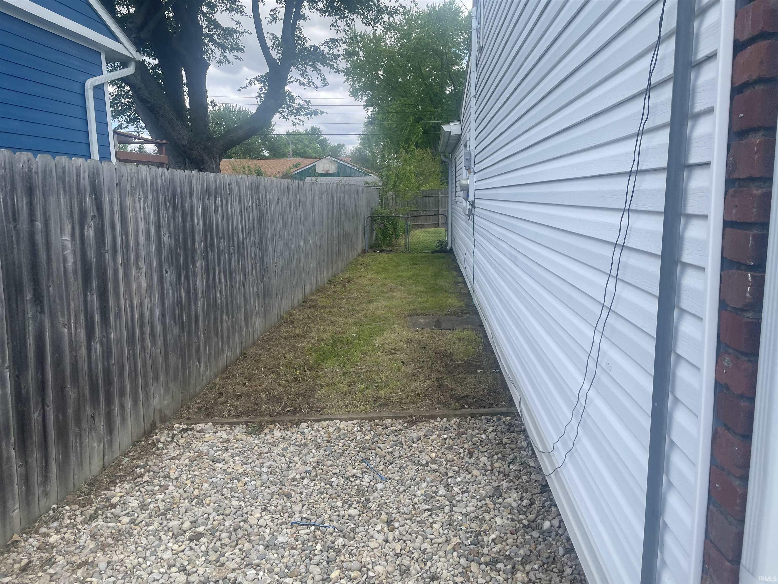 1716 Oakhill Road Kokomo, IN 46902 - Photo 2 of 17