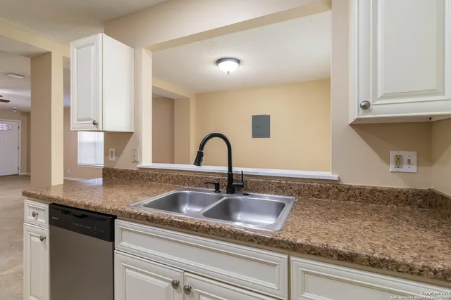 a close view of sink and tap