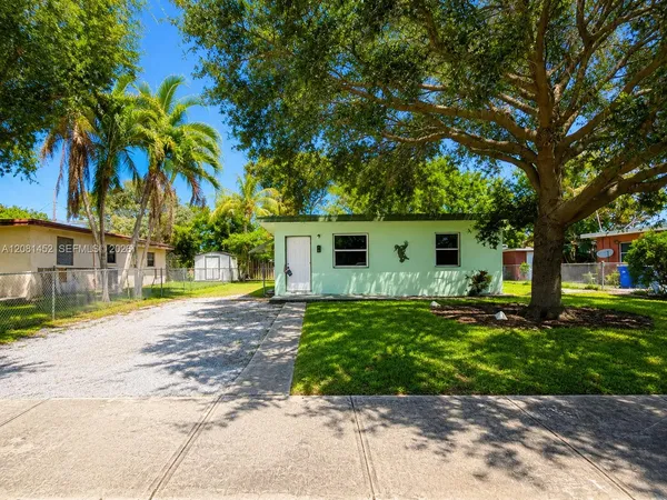 $1,900 | 2631 Northwest 6th Street, Pompano Beach, FL 33069
