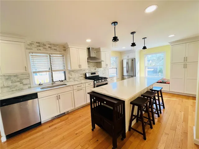 $679,000 | 11 Hollow Ridge Road, East Providence, RI 02916