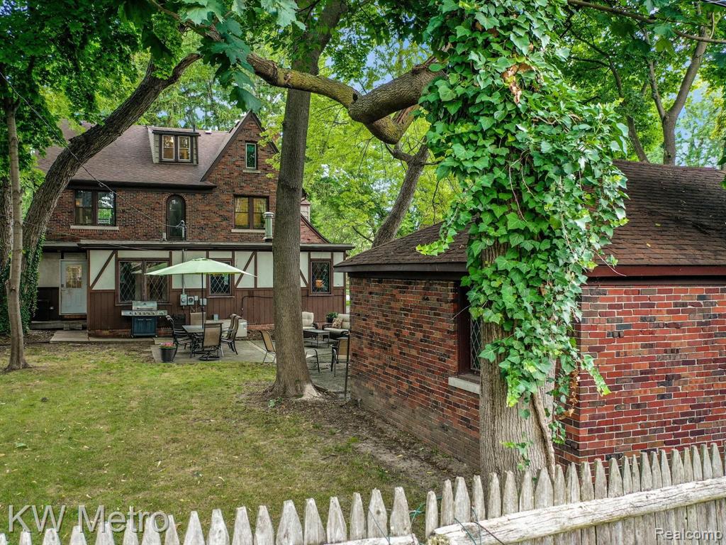 1235 Yorkshire Road Grosse Pointe Park, MI 48230 - Photo 42 of 51