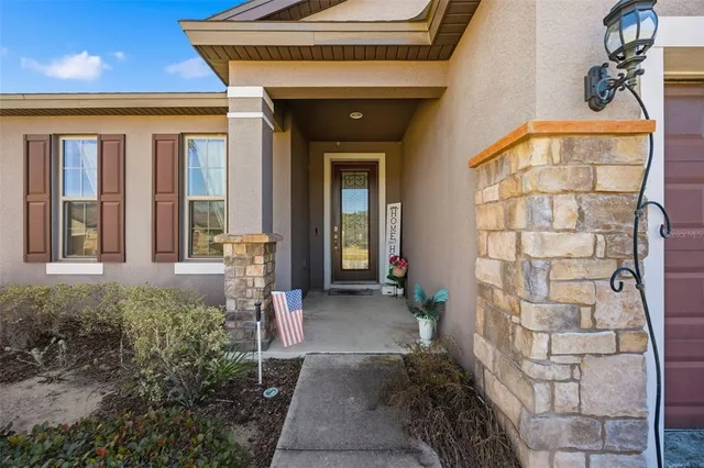 a view of entrance of the house