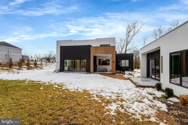 $2,999,999 | 8302 Robey Avenue, Annandale, VA 22003