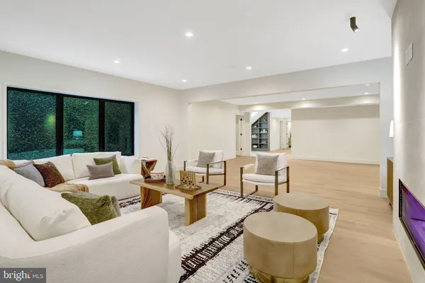 $2,999,999 | 8302 Robey Avenue, Annandale, VA 22003