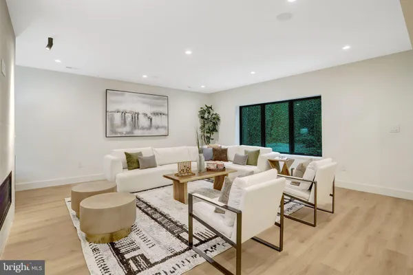 $2,999,999 | 8302 Robey Avenue, Annandale, VA 22003