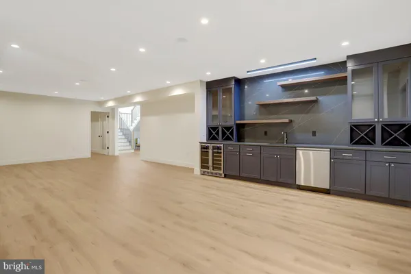 $2,999,999 | 8302 Robey Avenue, Annandale, VA 22003