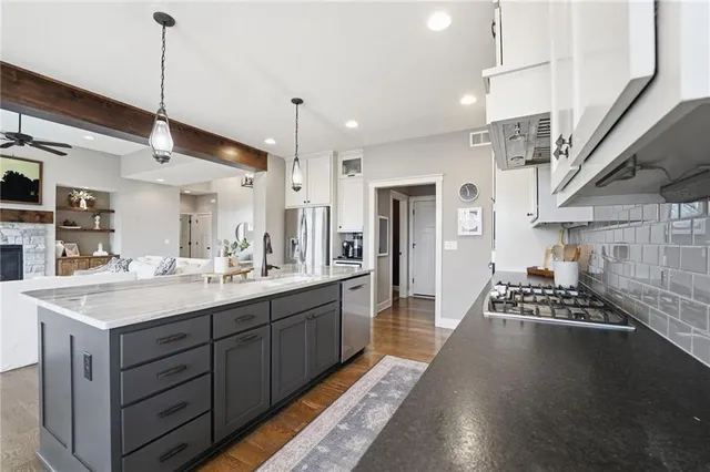 $815,000 | 836 Old Hickory Road, Greenwood, MO 64034