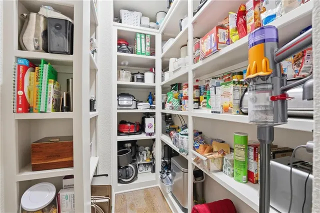 $815,000 | 836 Old Hickory Road, Greenwood, MO 64034