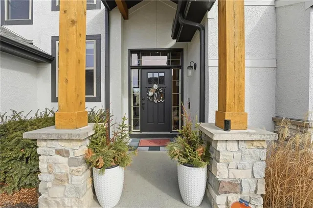 $815,000 | 836 Old Hickory Road, Greenwood, MO 64034