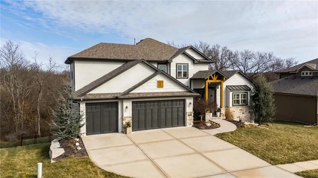 $815,000 | 836 Old Hickory Road, Greenwood, MO 64034