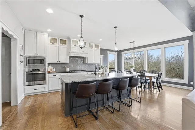 $815,000 | 836 Old Hickory Road, Greenwood, MO 64034